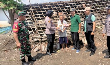 Polres-Tulungagung-Berikan-Bantuan-Sosial-Untuk-Warga-Terdampak-Angin-Puting-Beliung